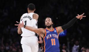 Mal debut de Wembanyama en Madison Square Garden; Knicks aplastan a Spurs