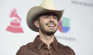 Joss Favela llega con un acorde&oacute;n muy especial a los Latin Grammy