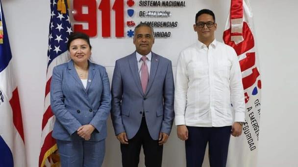 Embajada de EE.UU. entrega servidores al Sistema Nacional de Atención a Emergencias y Seguridad 9-1-1