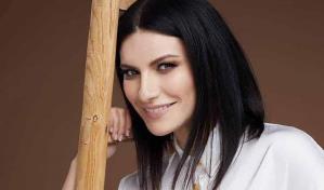 Laura Pausini anima a jóvenes alumnos de música: El escenario es donde menos miedo existe