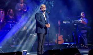 Gilberto Santa Rosa engalana el Teatro Nacional con su espectáculo “Auténtico, amor y salsa”