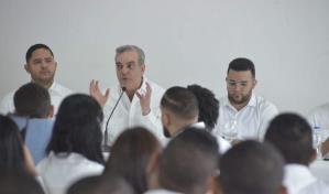 Presidente Abinader dice confía en ganar cómodamente en primera vuelta