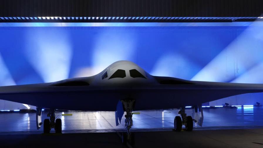El nuevo bombardero nuclear de EE.UU., el B-21 Raider, realiza su primer vuelo de prueba