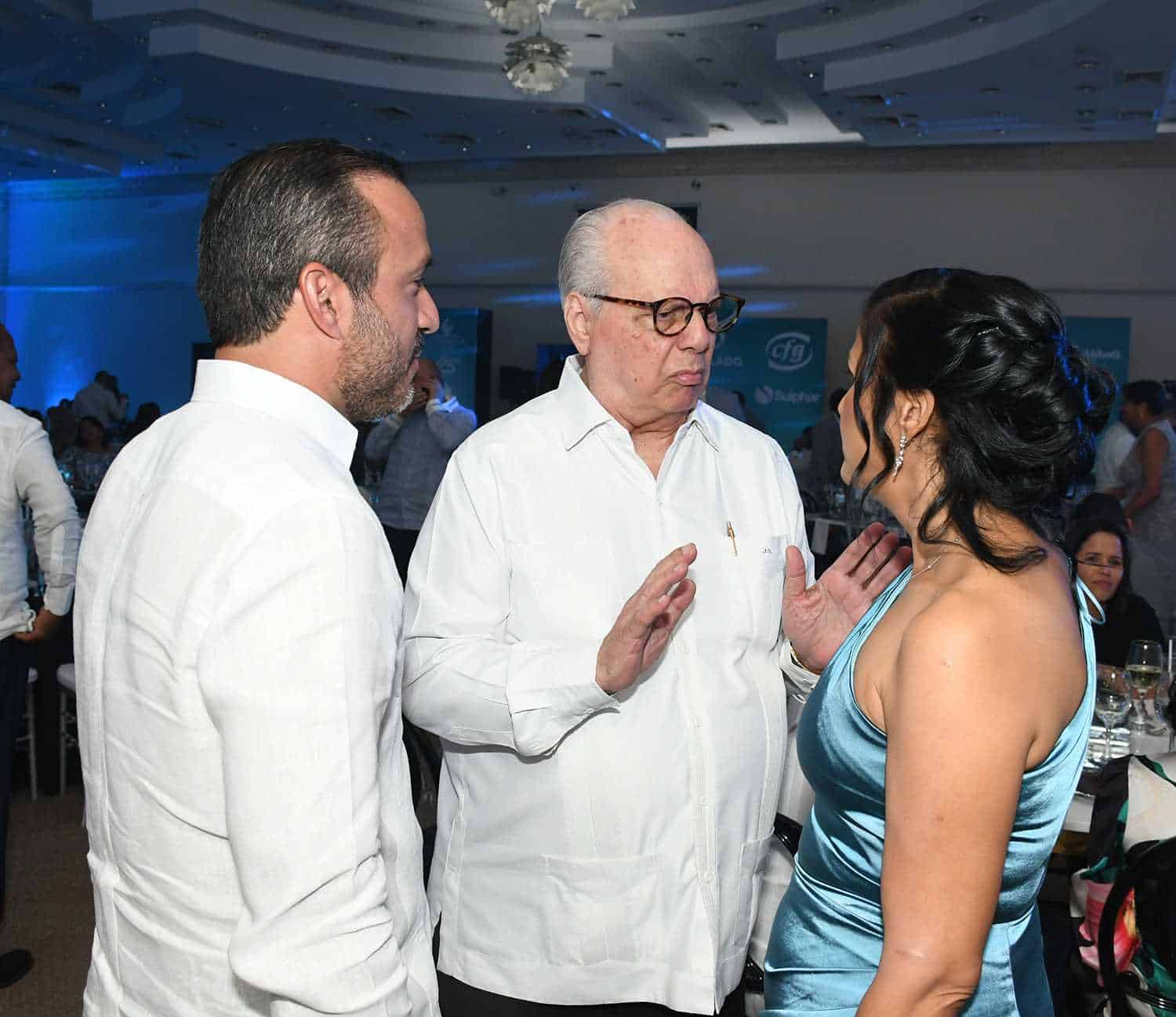 Foto 12 Vicente Soto, Jaime Sued y Claribel Castillo.