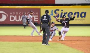 Los Gigantes vencen a los Leones y se mantienen en el primer puesto de la tabla de posiciones