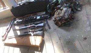 Apresan ocho personas con fusil, rifles, escopetas y 15 pistolas durante allanamientos