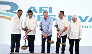 Presidente Abinader da primer palazo para construcción del parqueo Plaza Zona Colonial