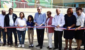 Gobierno entrega centro educativo en El Naranjo de San Luis