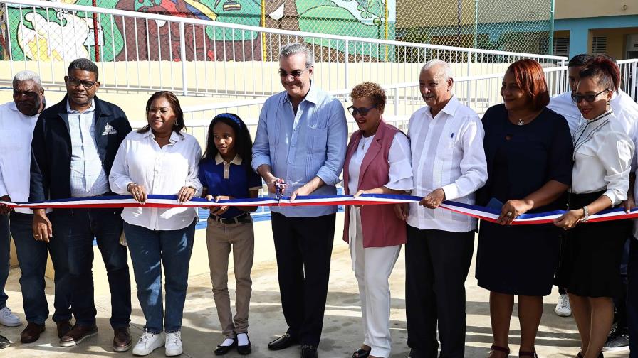 Gobierno entrega centro educativo en El Naranjo de San Luis