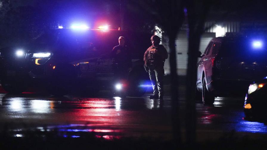 Un niño muerto y cuatro heridos tras un tiroteo en un mercado en Texas