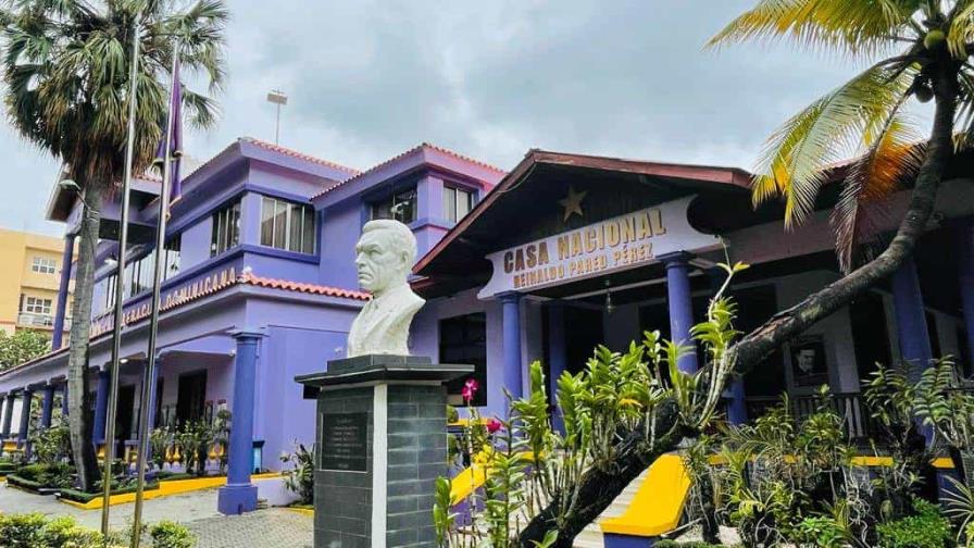 PLD expulsó a una miembro de su Comité Central y a un regidor por alta traición PLD expulsó a una miembro de su Comité Central y a un regidor por alta traición