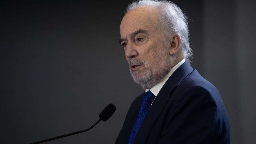 El director de la RAE será nombrado académico de honor en Puerto Rico