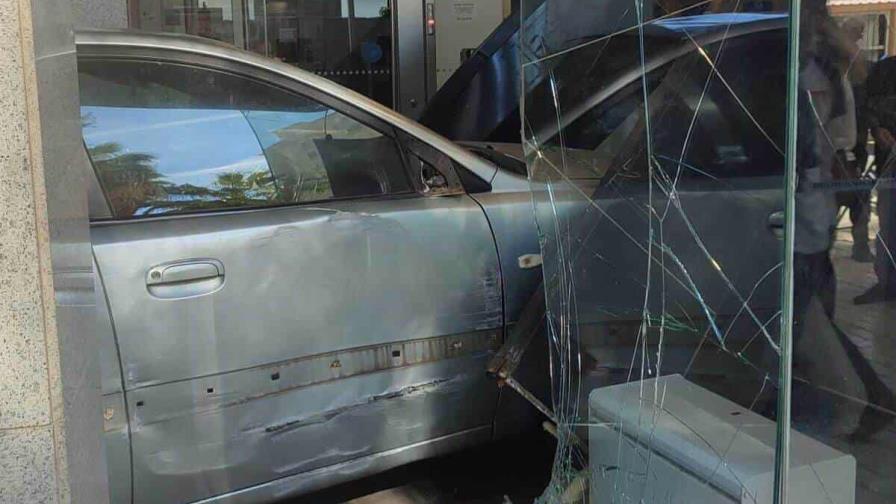 Conductor español embiste cajero bancario porque necesitaba el dinero