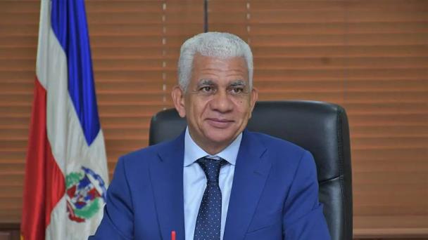 Ricardo de los Santos pide llevar hasta las últimas consecuencias escándalo de licitación para semáforos inteligentes