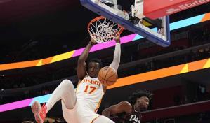 Murray suma 32 puntos; Hawks condenan a Pistons a 9no revés seguido