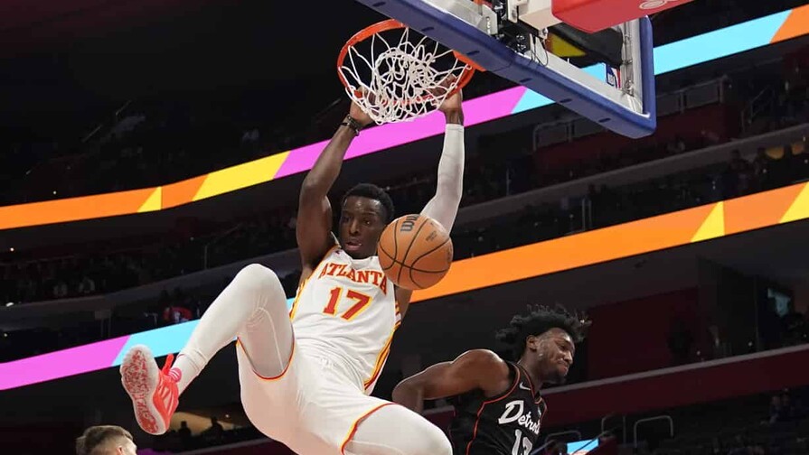 Okongwu lidera la reacci&oacute;n de Atlanta para derrotar a Cleveland