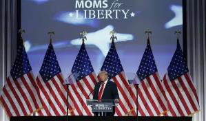 Madres por la Libertad destituye a dirigentes que posaron en fotos con los Proud Boys