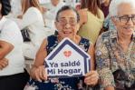 Mived entrega bonos saldo a familias de Invivienda
