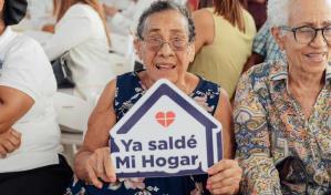 Mived entrega bonos saldo a familias de Invivienda