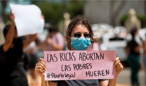 Mi Vecino recoge 10,000 firmas en apoyo a un plebiscito por el acceso al aborto en Florida
