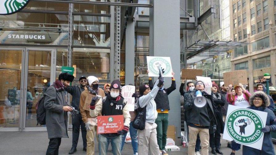 Sindicato de Starbucks convoca huelga el día en que se prevén las mayores ventas del año