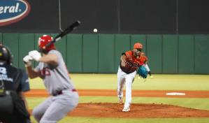 Yamaico Navarro y Esmil Rogers le dieron el triunfo a los Toros sobre los Leones en el Francisco Micheli