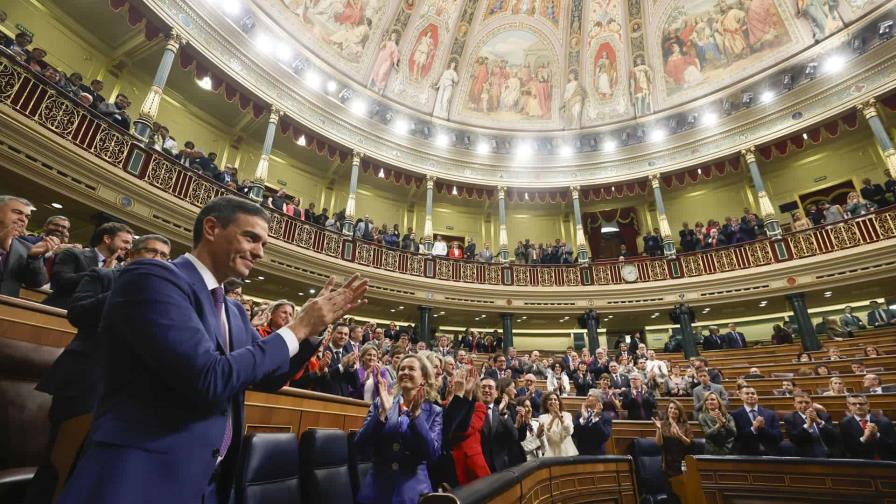 Pedro Sánchez es reelegido como presidente en España pese a la controversia por amnistía catalana