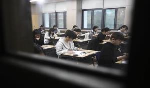 Corea del Sur celebra selectividad sin protocolos anticovid por primera vez en tres años
