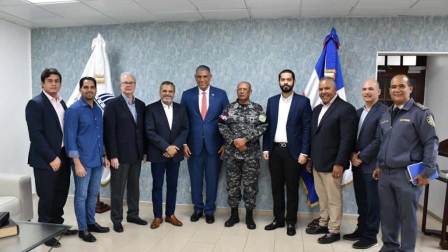 Nuevo director de la Policía Nacional se reúne con ejecutivos MLB