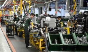 La producción industrial bajó el 0.6 % en octubre en EE.UU. por la huelga del automóvil