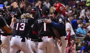 Video | El Escogido vapulea el pitcheo del Licey y llega a 10 victorias en la temporada