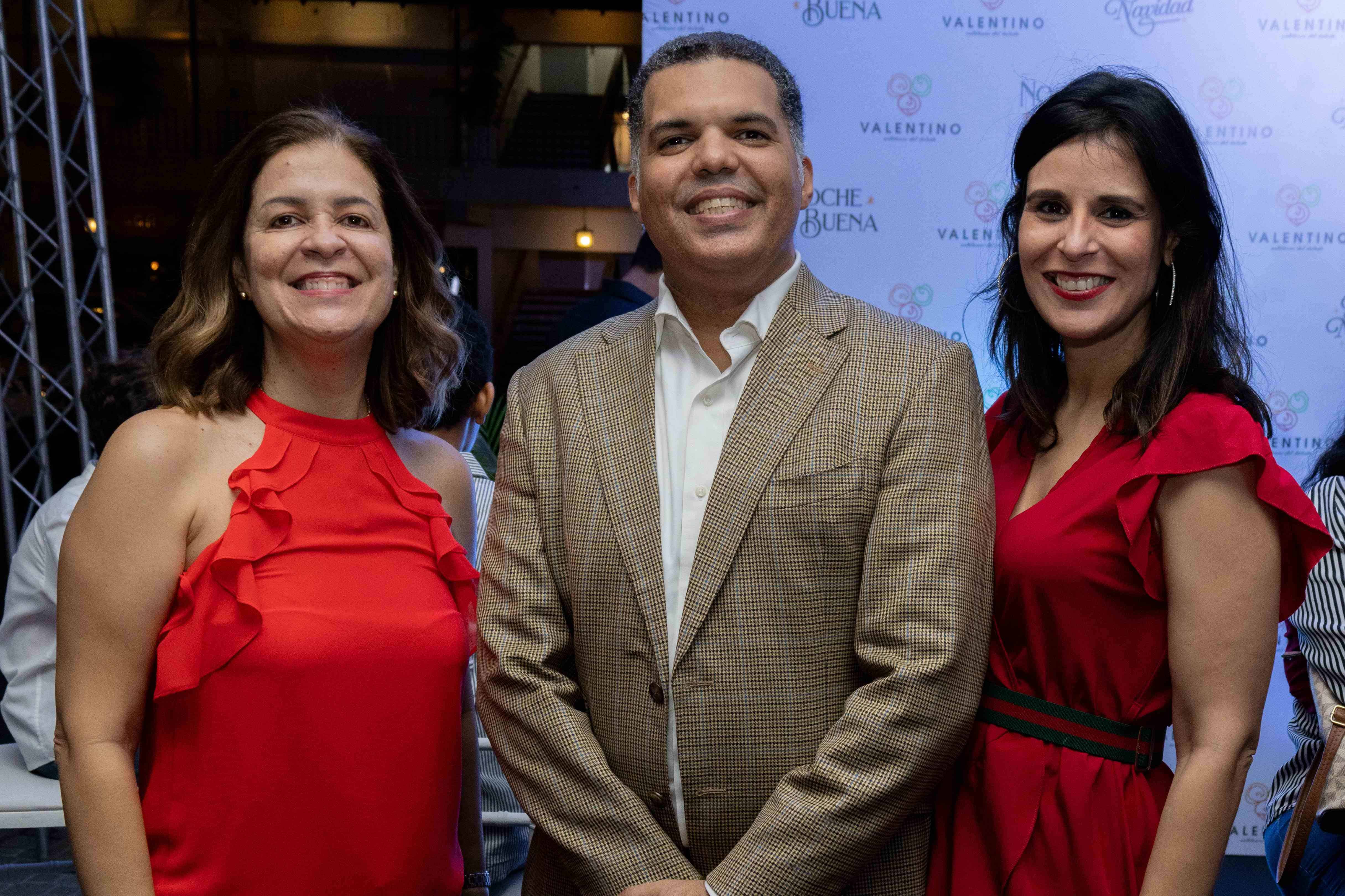Mónica González, José Sancé y Pamela Pichardo.