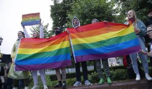 Autoridades rusas piden a Corte Suprema declarar movimiento LGBTQ como extremista