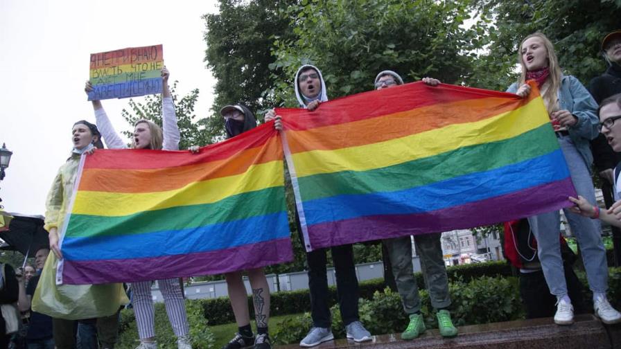 Autoridades rusas piden a Corte Suprema declarar movimiento LGBTQ como extremista