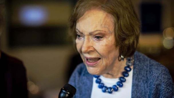 La ex primera dama de EE.UU. Rosalynn Carter ingresa a cuidados paliativos en su casa en Georgia