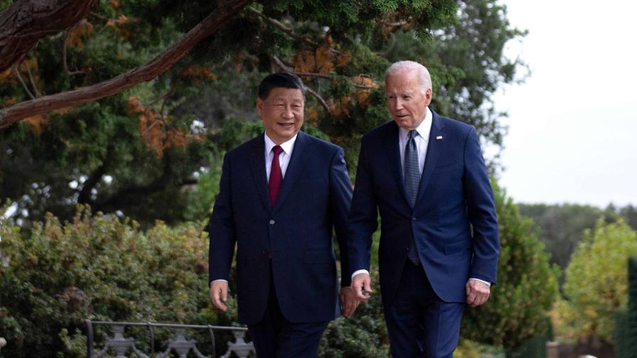 Biden y Xi hablan por teléfono para gestionar tensiones