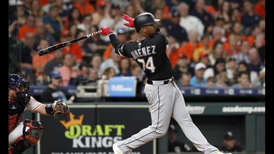 Los White Sox reciben propuestas para cambiar a Eloy Jiménez