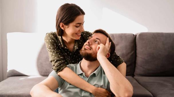 Querer estar siempre con la pareja, ¿es dependencia emocional?