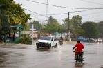 Disturbio ya no se convertirá en ciclón tropical pero aguaceros continuarán este fin de semana Disturbio ya no se convertirá en ciclón tropical pero aguaceros continuarán este fin de semana