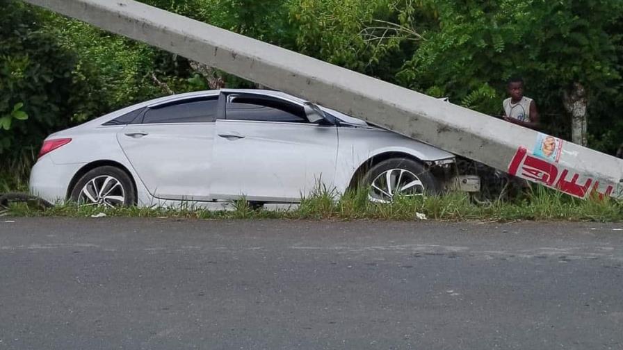Mujer muere tras accidente en la carretera de Monte Plata