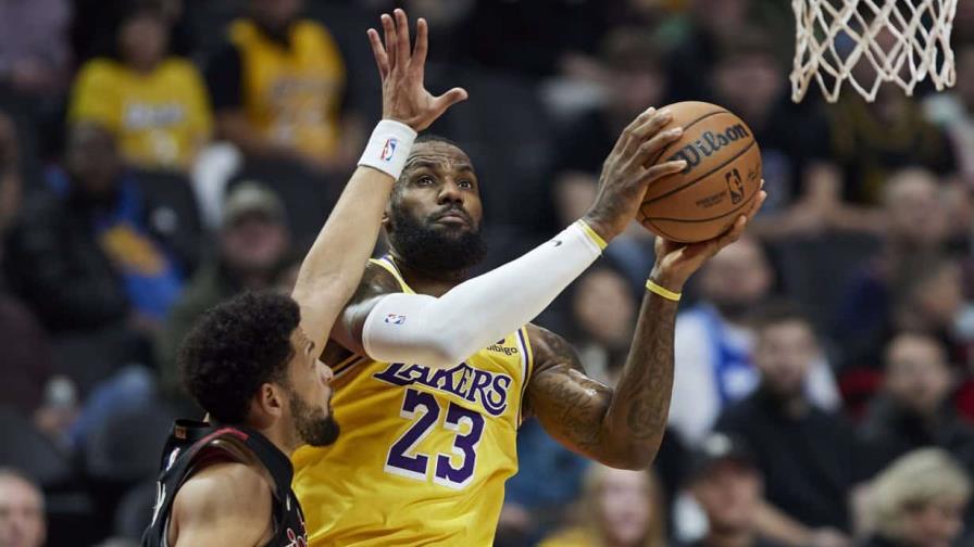 James se destaca con 35 puntos; Lakers vencen a Blazers y lideran grupo en el In-Season