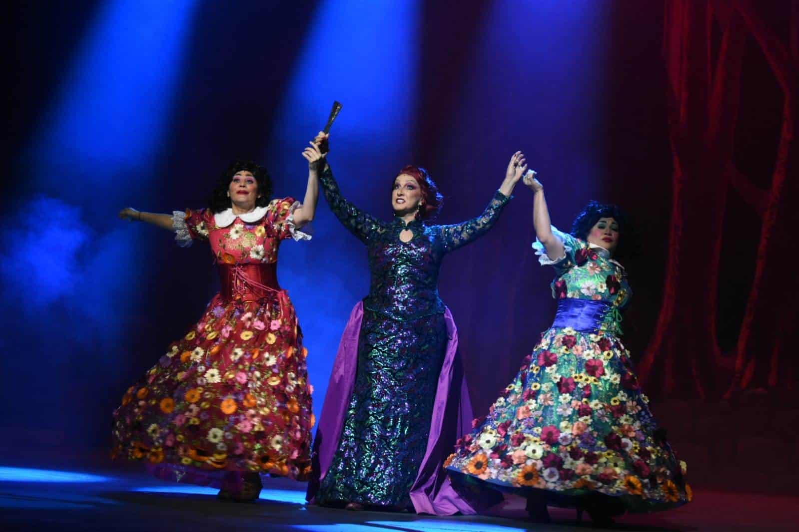 Carlina Rivas, Cecilia García y Ana Rivas en sus respectivos personajes.