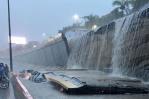 Vídeos de las inundaciones que causan trágicos incidentes en Santo Domingo