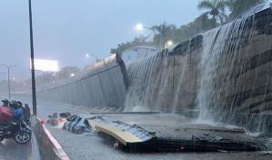 Vídeos de las inundaciones que causan trágicos incidentes en Santo Domingo