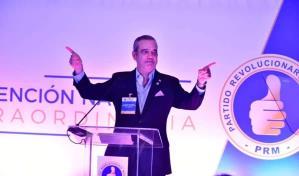 PRSC, PRI y DxC suspenden proclamación de la candidatura presidencial de Luis Abinader