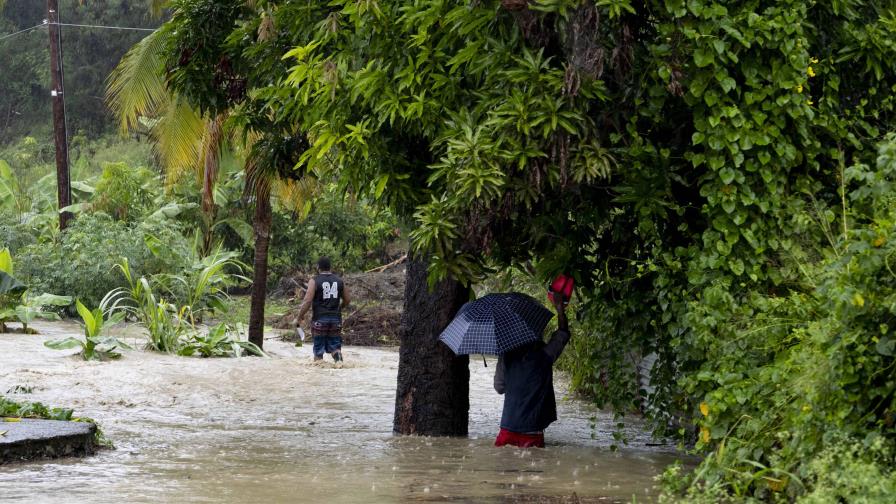 Presidente Abinader y figuras de la vida nacional lamentan pérdidas por disturbio tropical