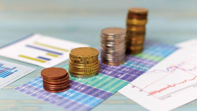 Entre gastos rígidos a la baja e ingresos con aumento marginal