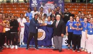 La Universidad O&M conquistó trofeo del torneo de karate universitario