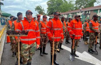 Obras Públicas anuncia que despliega personal para limpiar calles tras lluvias