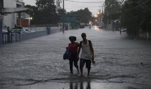 Se espera una vaguada y un frente frío tras disturbio tropical, afirma meteorólogo